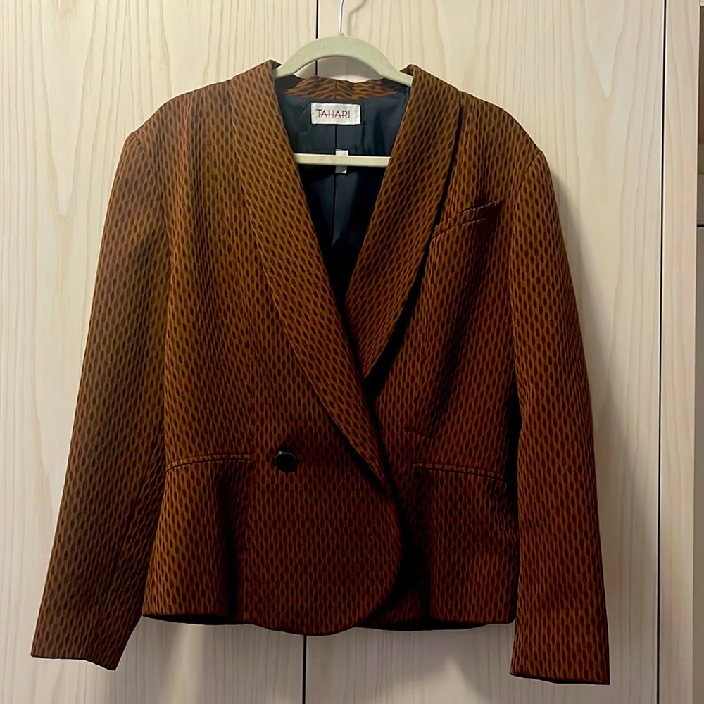 Tahari cropped blazer M/L
